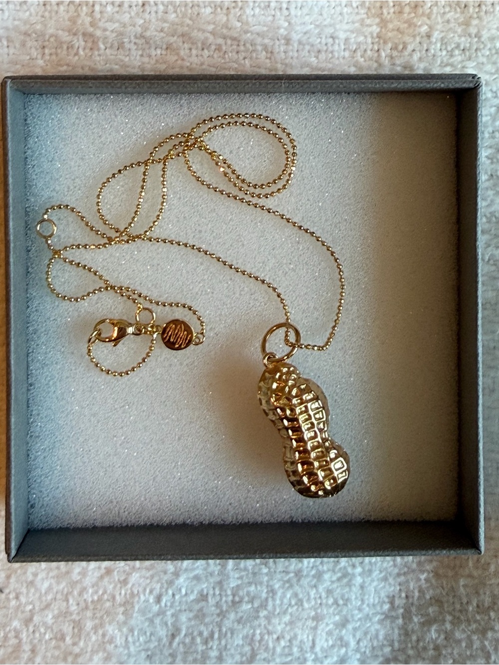 Goldbug Peanut Pendant with gold chain necklace - Picture 2 of 7